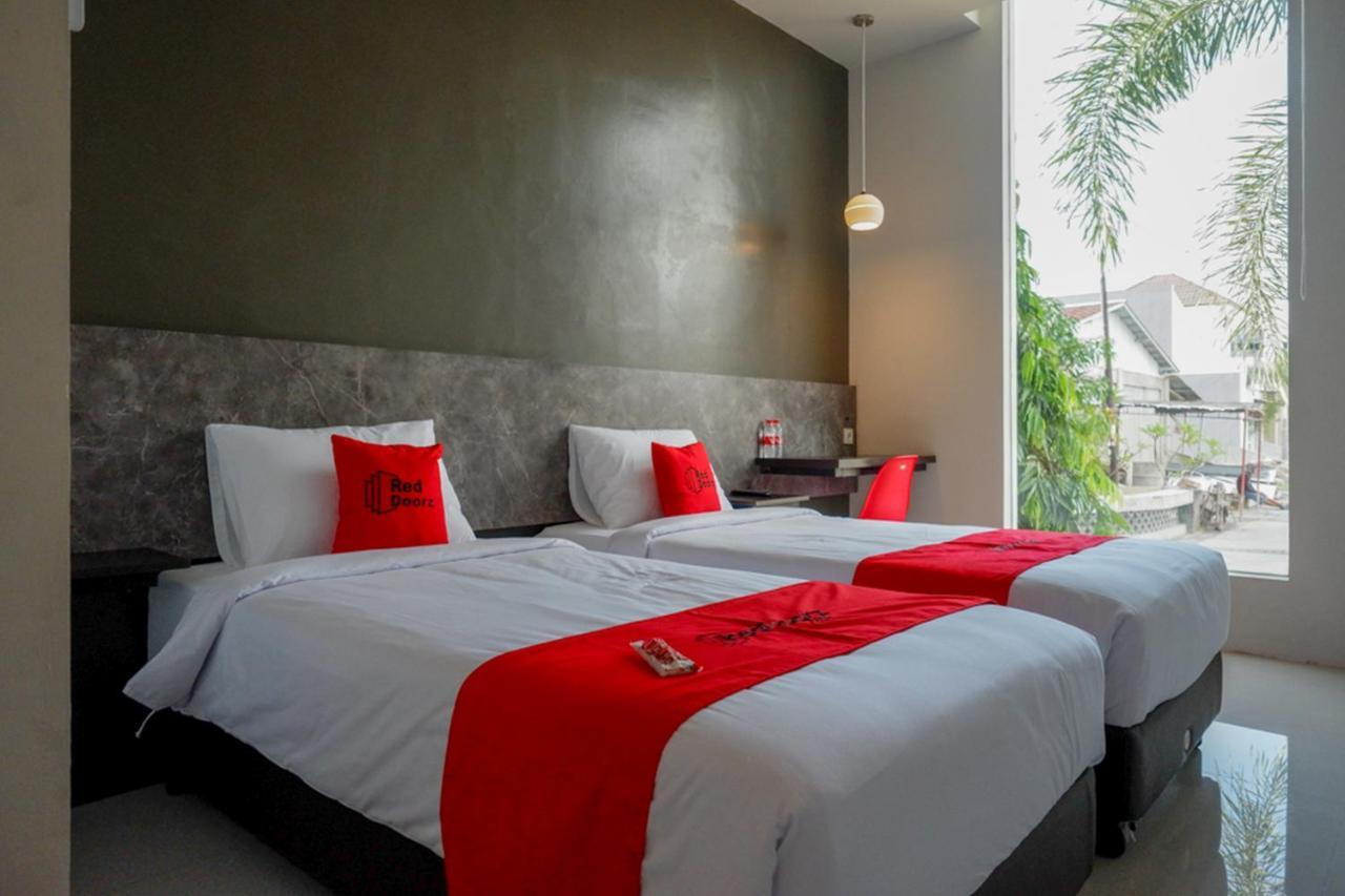 Reddoorz Plus Near Solo Baru Екстер'єр фото