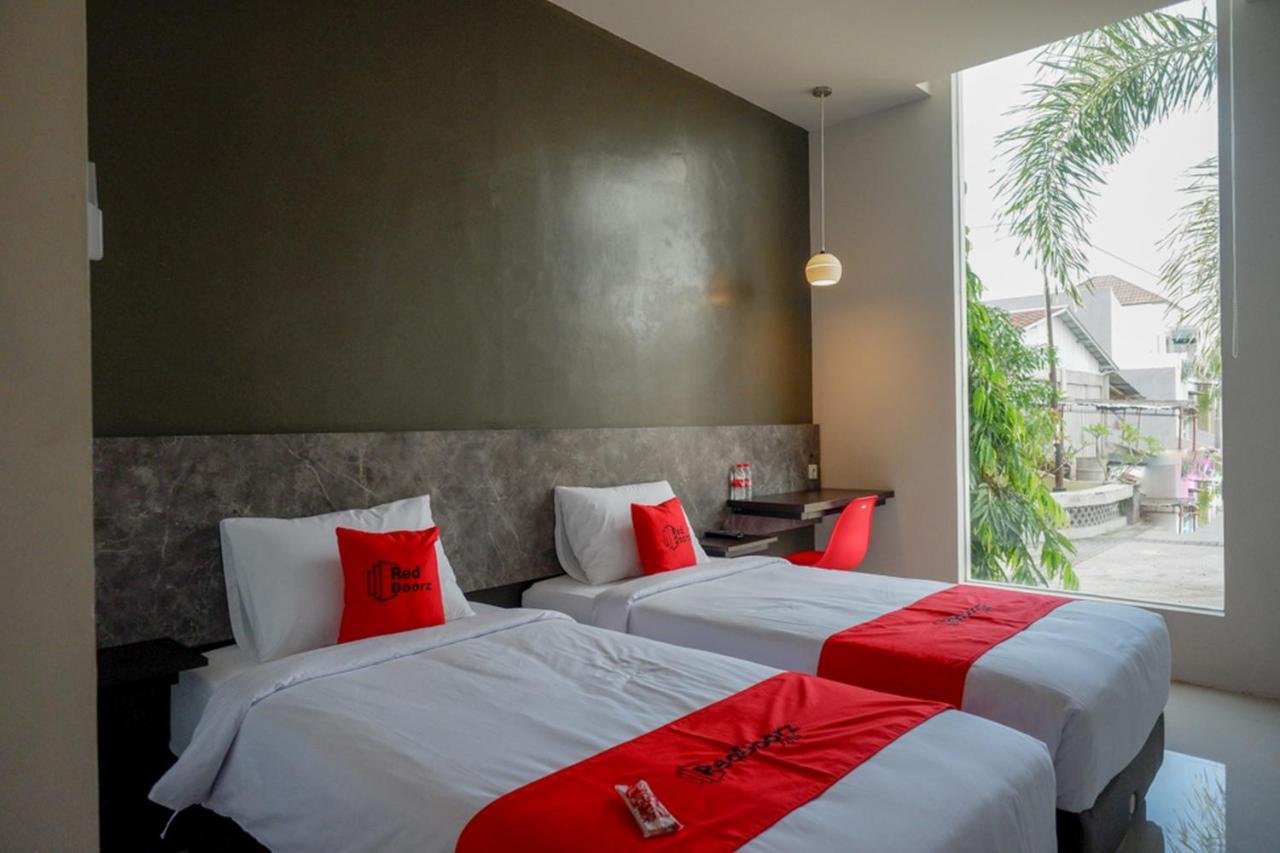 Reddoorz Plus Near Solo Baru Екстер'єр фото