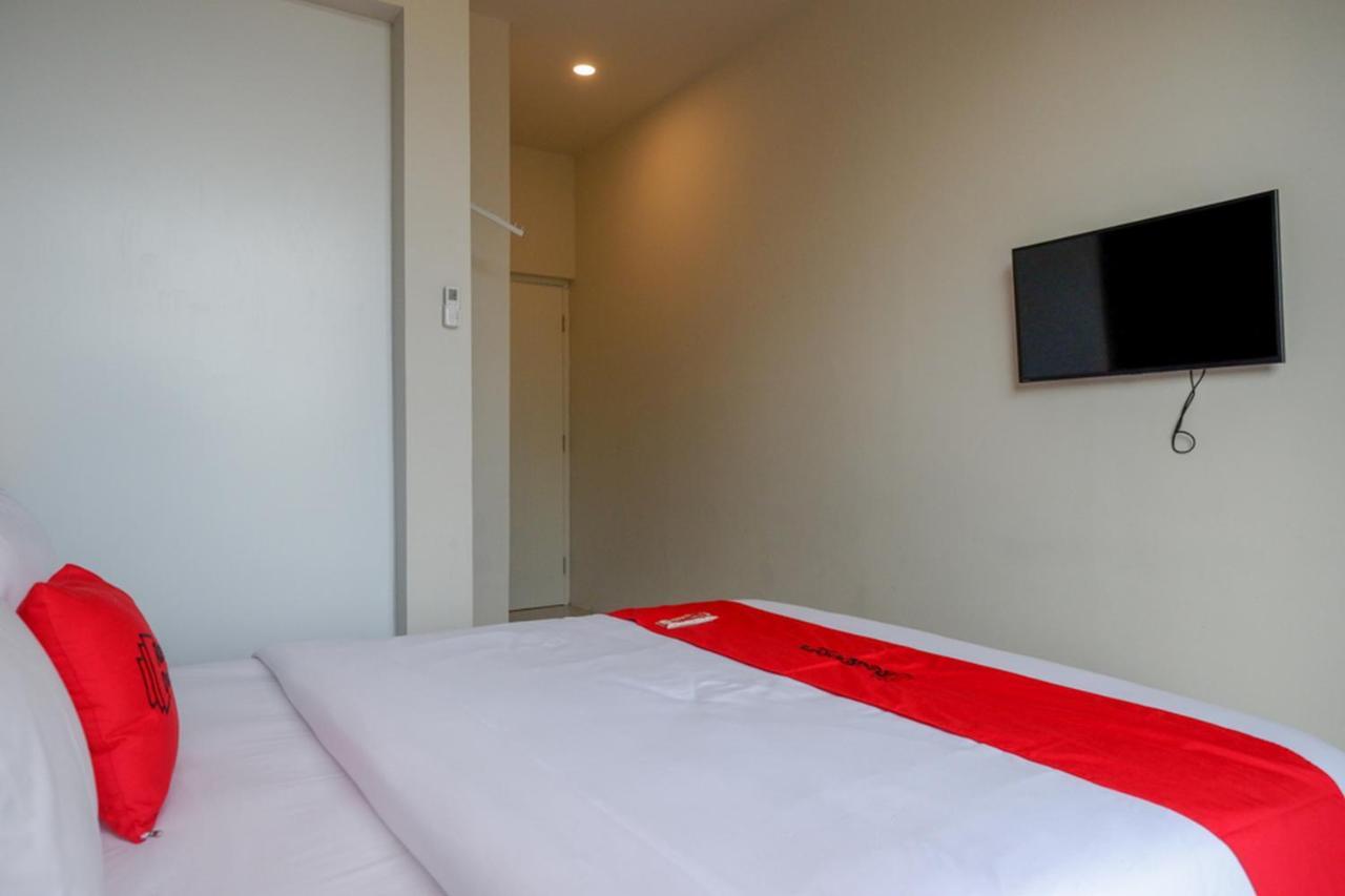 Reddoorz Plus Near Solo Baru Екстер'єр фото